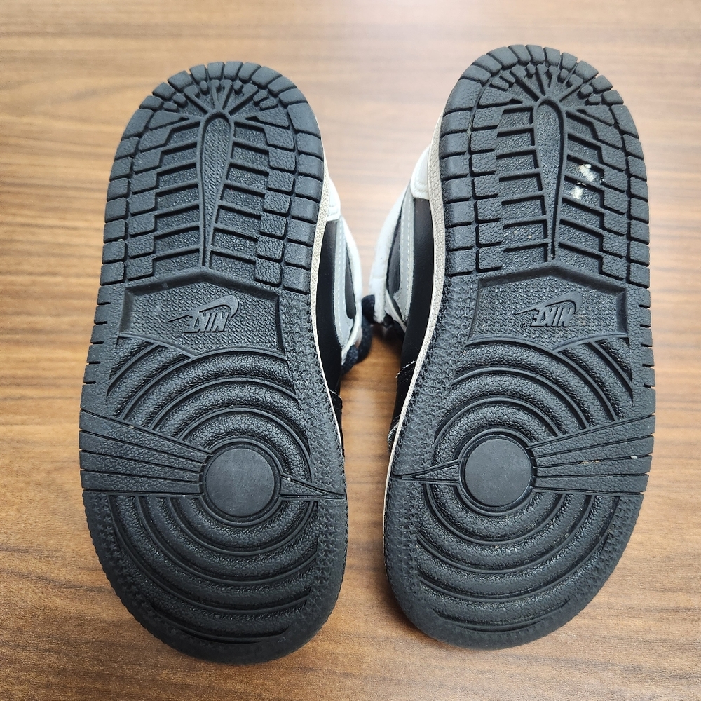 Nike Air Jordan high tops black and white Toddler Size 8C - Picture 6 of 9
